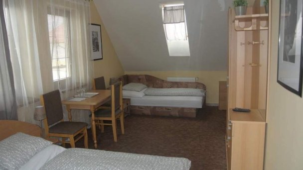 Penzión pod kaštieľom Žarnovica 16