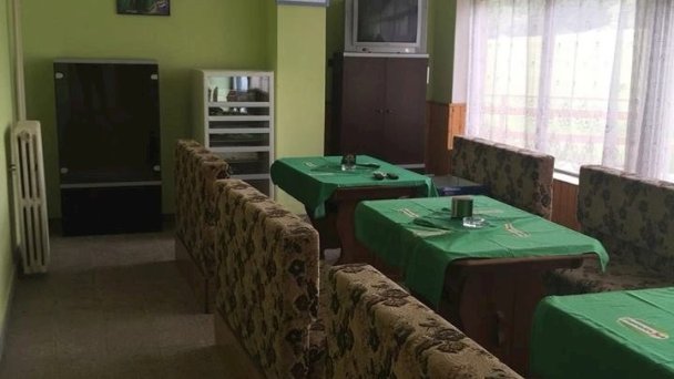 Turistická ubytovňa Hotel Divín 8 Turistická ubytovňa Hotel Divín 8