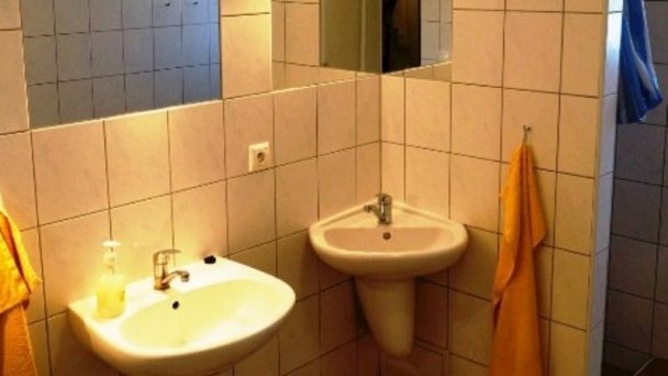 Ubytovňa Obchodné centrum Zavar 15 Ubytovňa Obchodné centrum Zavar 15
