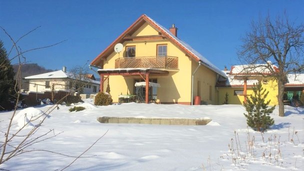 Chata Kašná hôrka (pôvodne Chata Tajch) Nová Baňa 30 Chata Kašná hôrka (pôvodne Chata Tajch) Nová Baňa 30