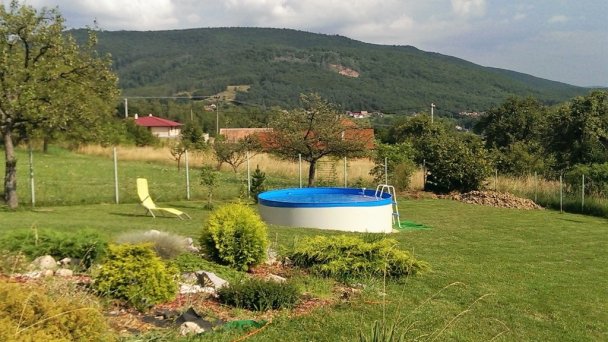 Chata Kašná hôrka (pôvodne Chata Tajch) Nová Baňa 34 Chata Kašná hôrka (pôvodne Chata Tajch) Nová Baňa 34