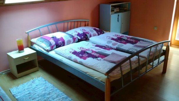 Chata Kašná hôrka (pôvodne Chata Tajch) Nová Baňa 36 Chata Kašná hôrka (pôvodne Chata Tajch) Nová Baňa 36