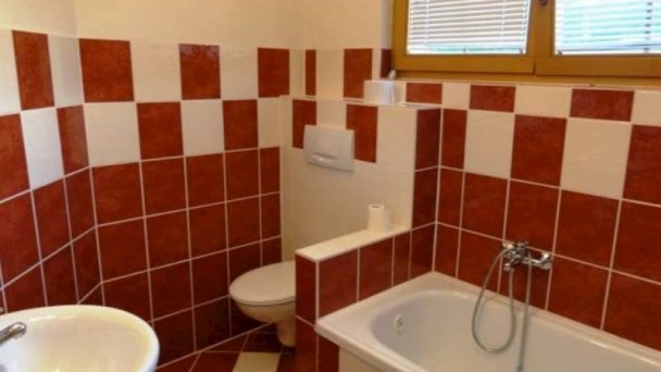 Chata Kašná hôrka (pôvodne Chata Tajch) Nová Baňa 44 Chata Kašná hôrka (pôvodne Chata Tajch) Nová Baňa 44
