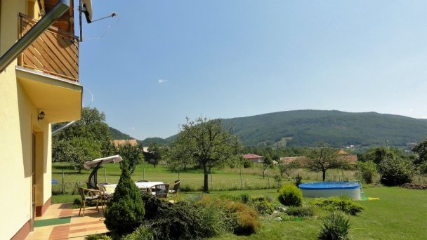 Chata Kašná hôrka (pôvodne Chata Tajch) Nová Baňa 49 Chata Kašná hôrka (pôvodne Chata Tajch) Nová Baňa 49