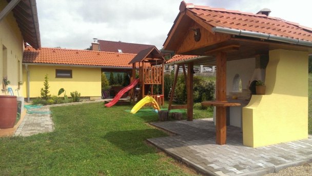 Chata Kašná hôrka (pôvodne Chata Tajch) Nová Baňa 50 Chata Kašná hôrka (pôvodne Chata Tajch) Nová Baňa 50