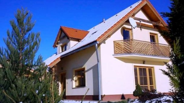 Chata Kašná hôrka (pôvodne Chata Tajch) Nová Baňa 26 Chata Kašná hôrka (pôvodne Chata Tajch) Nová Baňa 26
