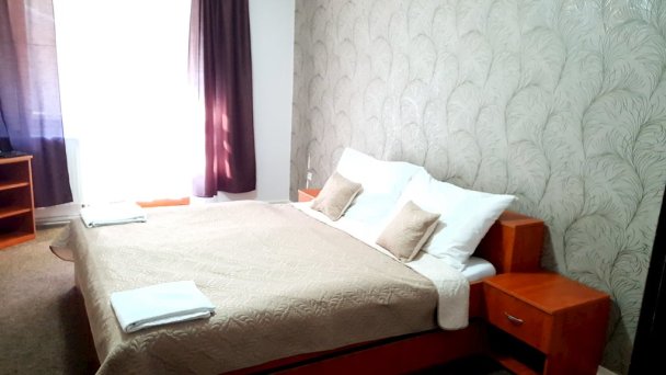 Horský hotel Eva Svätý Jur 8