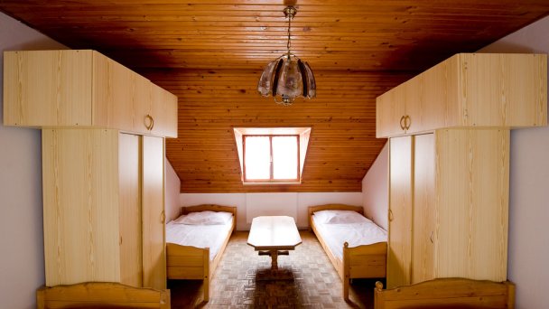 Horský hotel Eva Svätý Jur 7