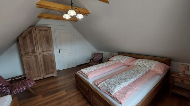 Modré domčeky Podbranč 93