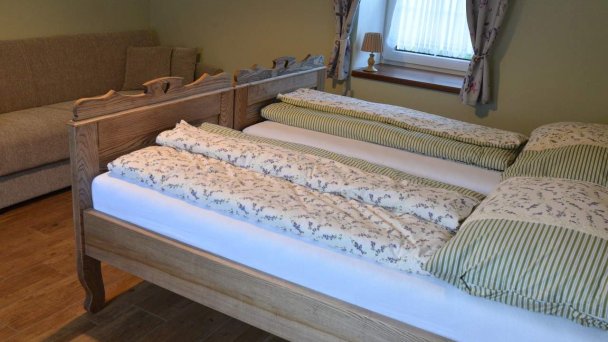 Modré domčeky Podbranč 75