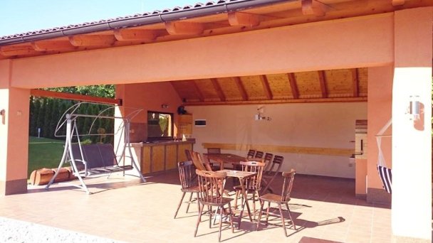Vila Adria Moča 41