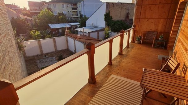 Art gallery apartment Nové Zámky 15