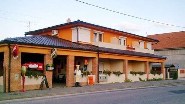 Penzión FONTÁNA Podhájska 9 Penzión FONTÁNA Podhájska 9