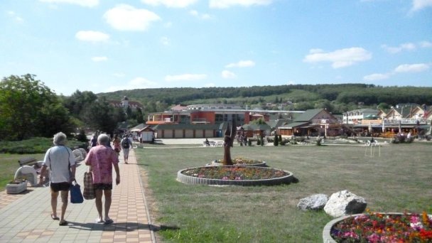 Zrubové chatky Zvonček I. a II. Podhájska 30 Zrubové chatky Zvonček I. a II. Podhájska 30