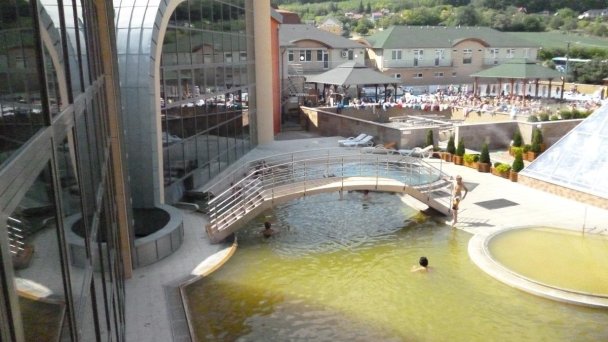 Zrubové chatky Zvonček I. a II. Podhájska 33 Zrubové chatky Zvonček I. a II. Podhájska 33