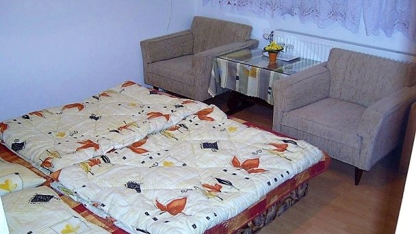 Penzión Fialový dom Podhájska 3