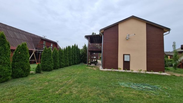 Apartmány a Štúdiá Henrieta Štúrovo 10