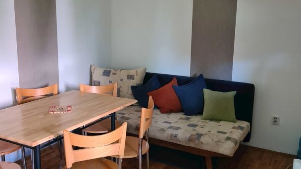 Apartmány a Štúdiá Henrieta Štúrovo 12