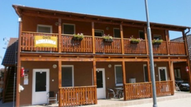 Apartmány a Štúdiá Henrieta Štúrovo 19