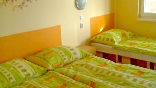 Apartmány a Štúdiá Henrieta Štúrovo 25
