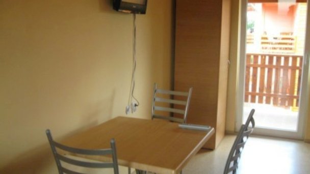 Apartmány a Štúdiá Henrieta Štúrovo 29