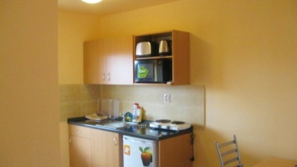 Apartmány a Štúdiá Henrieta Štúrovo 31