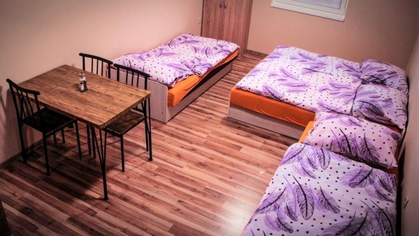 Chaty Klaudia Štúrovo 10