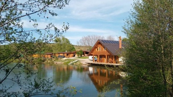 Chata pri Jazierku vo Viniciach Slepčany 7
