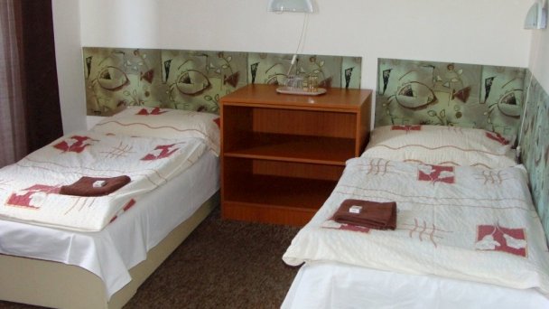 Športhotel Štúrovo 33