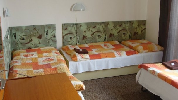 Športhotel Štúrovo 39