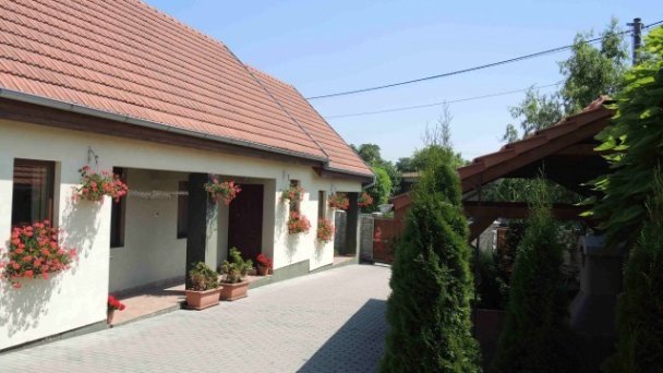 Apartmánový dom Podhájska 12 Apartmánový dom Podhájska 12