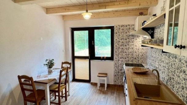 Chalupa Guzinková Chyža 18 Chalupa Guzinková Chyža 18
