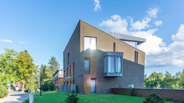 Rezidencia pod Štrbským Plesom, Tatranská Štrba 18