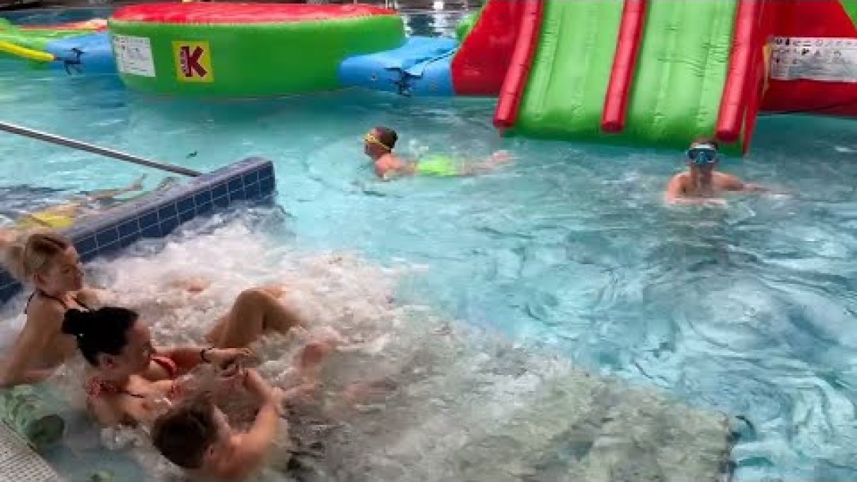 Tatralandia, Aquapark, Liptovský Mikuláš, Slovensko Autor: erikasky Zdroj: https://www.youtube.com/@TatryResorts